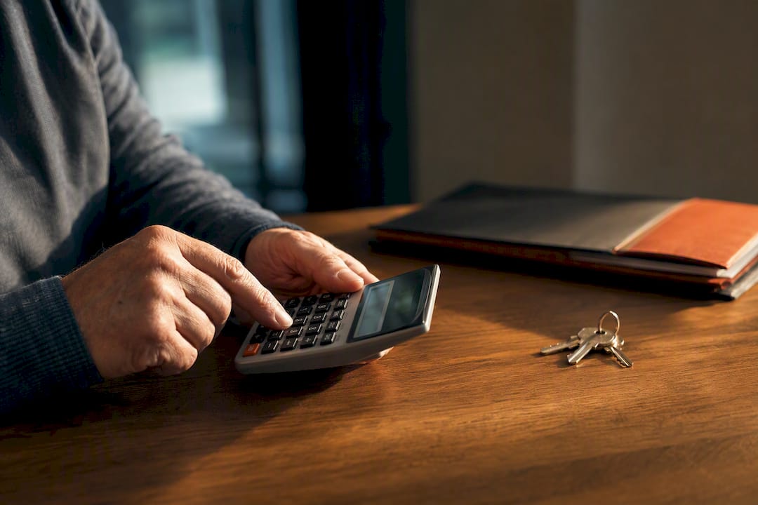 When a Higher Offer Pays Less: Net Proceeds vs Offer Price for Sellers